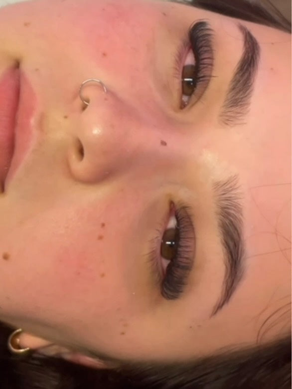 Teen Classic and Hybrid Lash Course